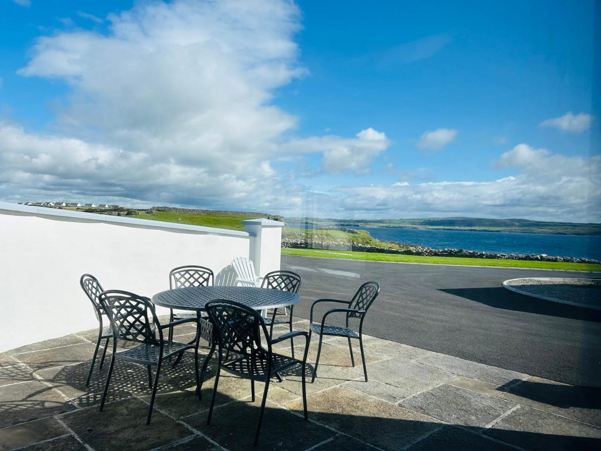 Beside The Sea & Minutes From Cliffs-Clahane Shore Lodge Liscannor Zewnętrze zdjęcie